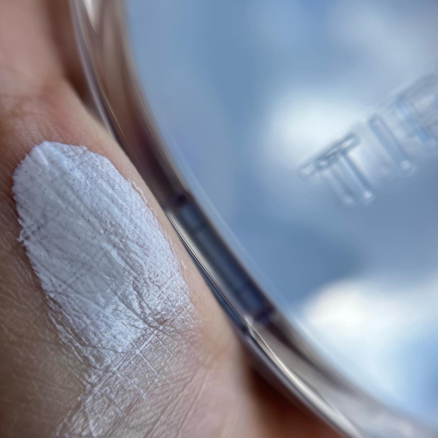 MASK FIT TONEUPESSENCE BLUECUSHION/TIRTIR(ティルティル)/化粧下地を使ったクチコミ(7枚目)