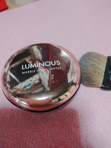 TONYMOLY ルミナスマーブルハイライターのクチコミ「TONYMOLY 

Luminous Marble Highlighter 
01. Lig.....」（1枚目）