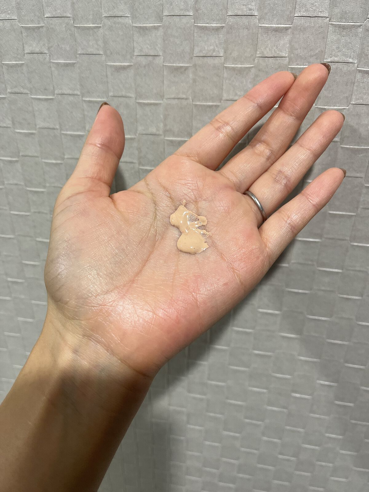 ドラマティックエッセンスリキッド/マキアージュ/リキッドファンデーションを使ったクチコミ（3枚目）