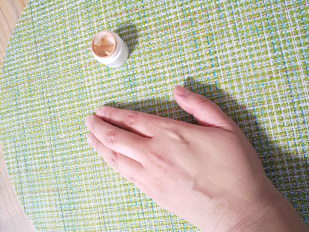 グロウイングシームレスバーム/LUNASOL/クリーム・エマルジョンファンデーションを使ったクチコミ（2枚目）