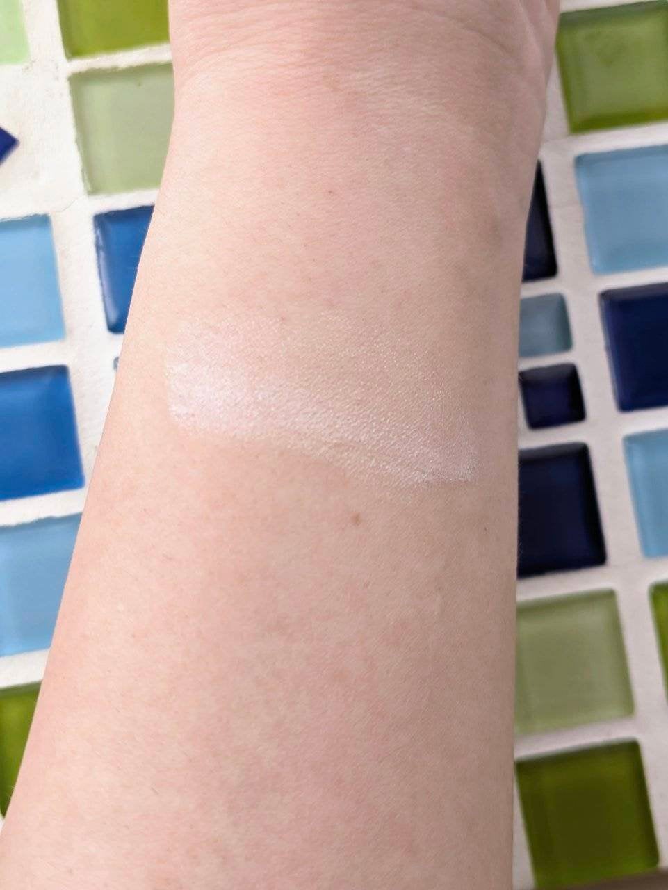 アイシャドウベース/キャンメイク/アイシャドウベースを使ったクチコミ(3枚目)