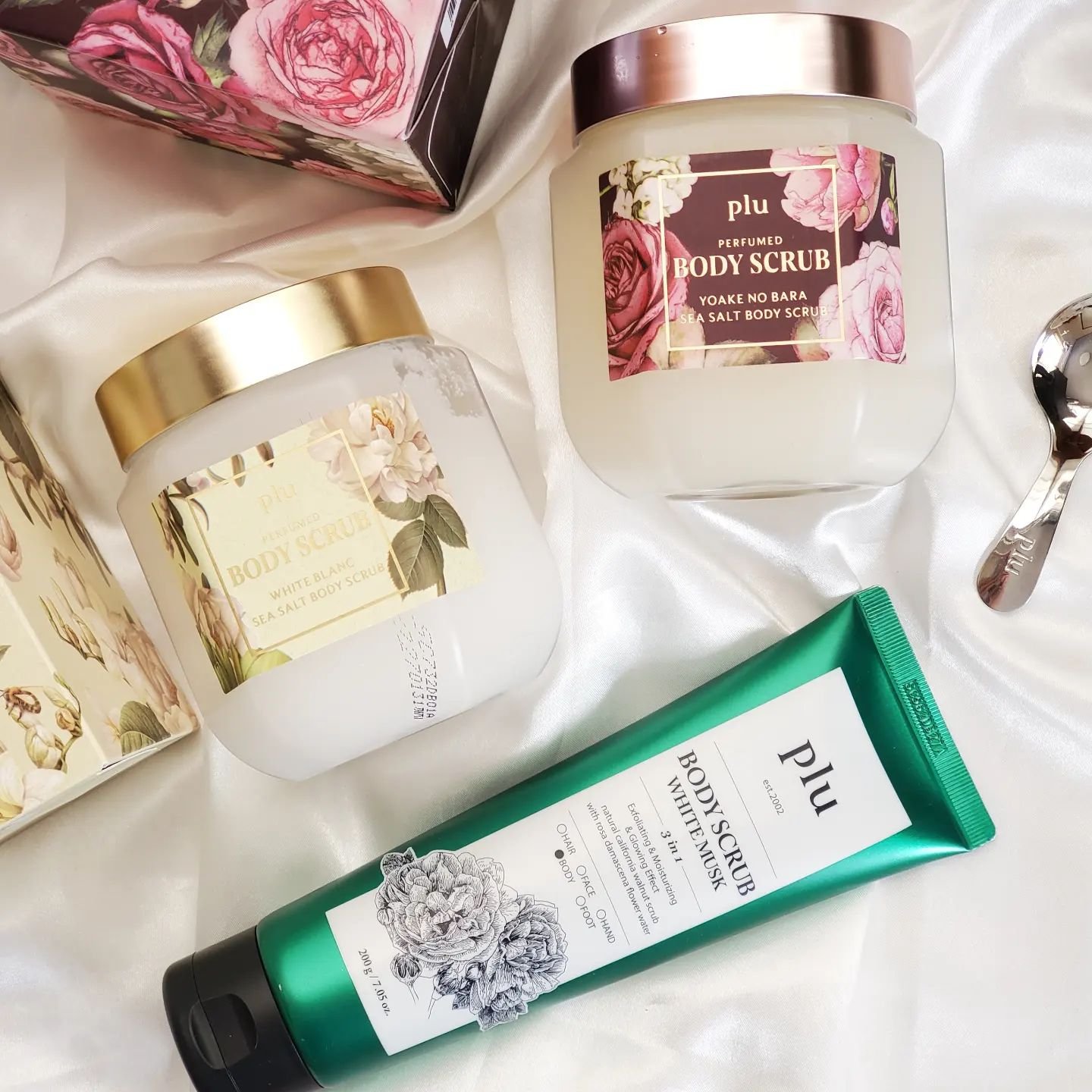 オリジナルボディスクラブ ホワイトムスク/plu/ボディスクラブを使ったクチコミ（1枚目）