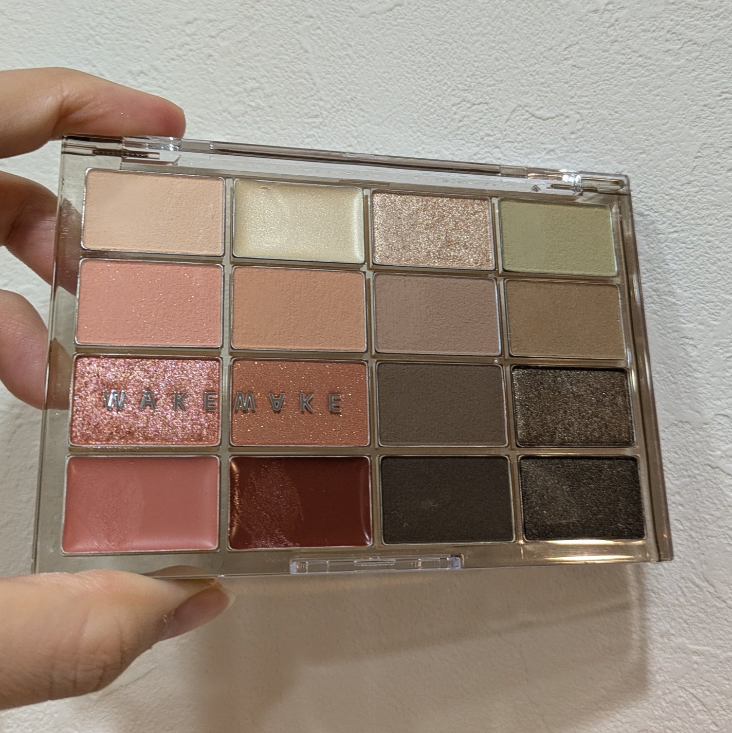 ソフトブラーリングアイパレット/wakemake/アイシャドウパレットを使ったクチコミ(2枚目)