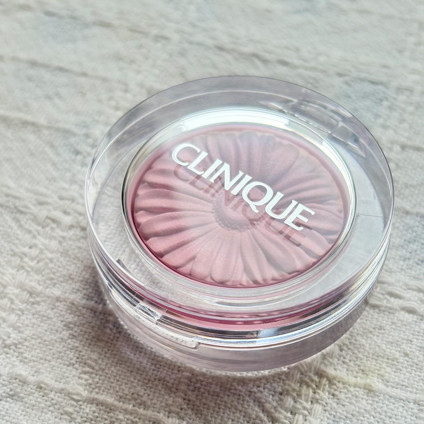 チーク ポップ/CLINIQUE/パウダーチークを使ったクチコミ（3枚目）