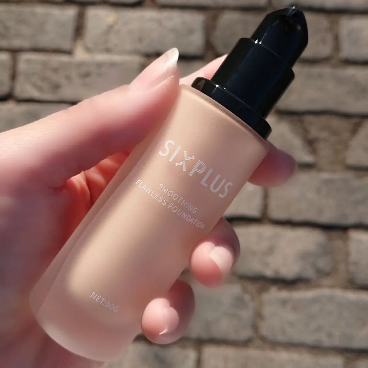 SIXPLUS スムージング フローレス リキッドファンデーション #N02/SIXPLUS/リキッドファンデーションを使ったクチコミ（3枚目）