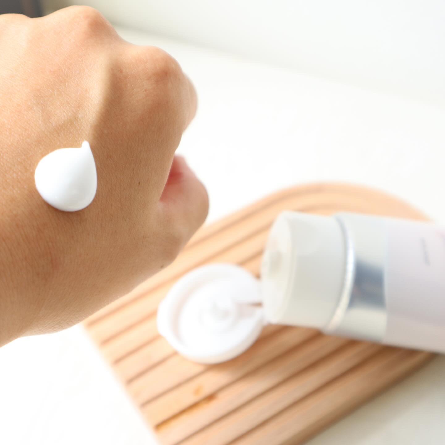 グロッシーヘアミルクジェリー/エアリー&イージー/ヘアミルクを使ったクチコミ（3枚目）