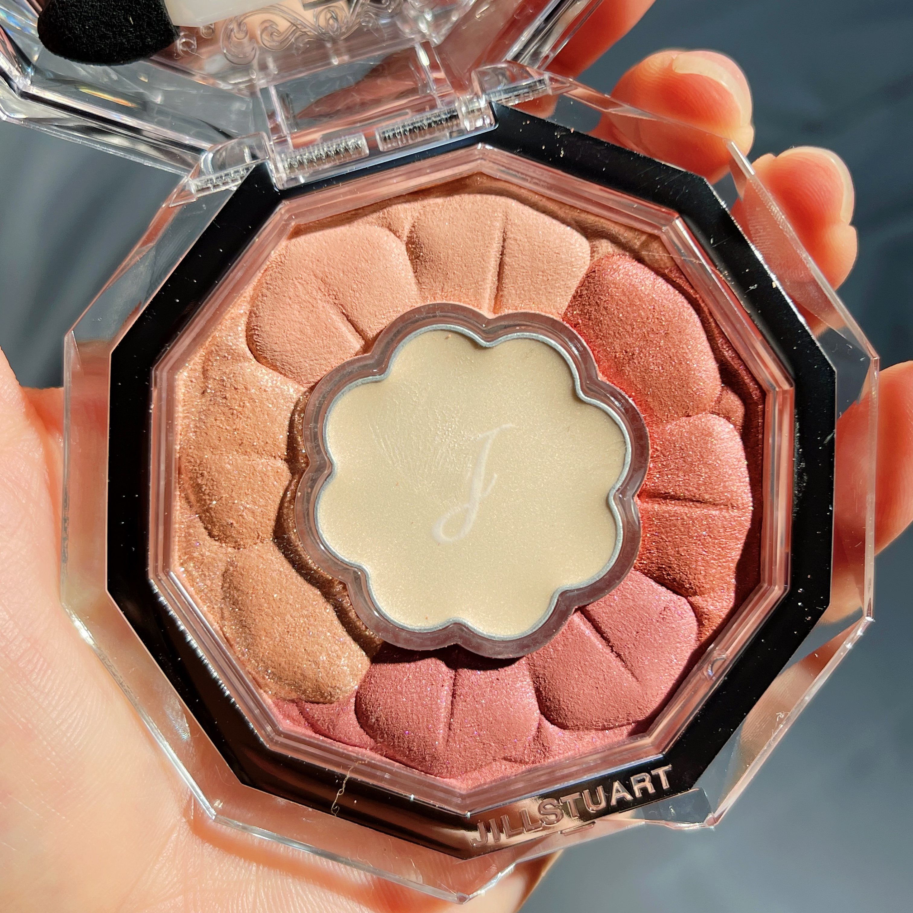 ジルスチュアート ブルームクチュール アイズ/JILL STUART/アイシャドウパレットを使ったクチコミ（3枚目）