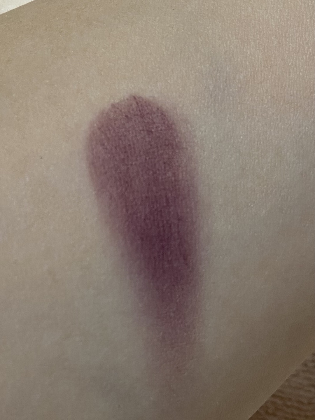 パウダー キス アイシャドウ ピー フォー ポテント/M・A・C/単色アイシャドウを使ったクチコミ（2枚目）