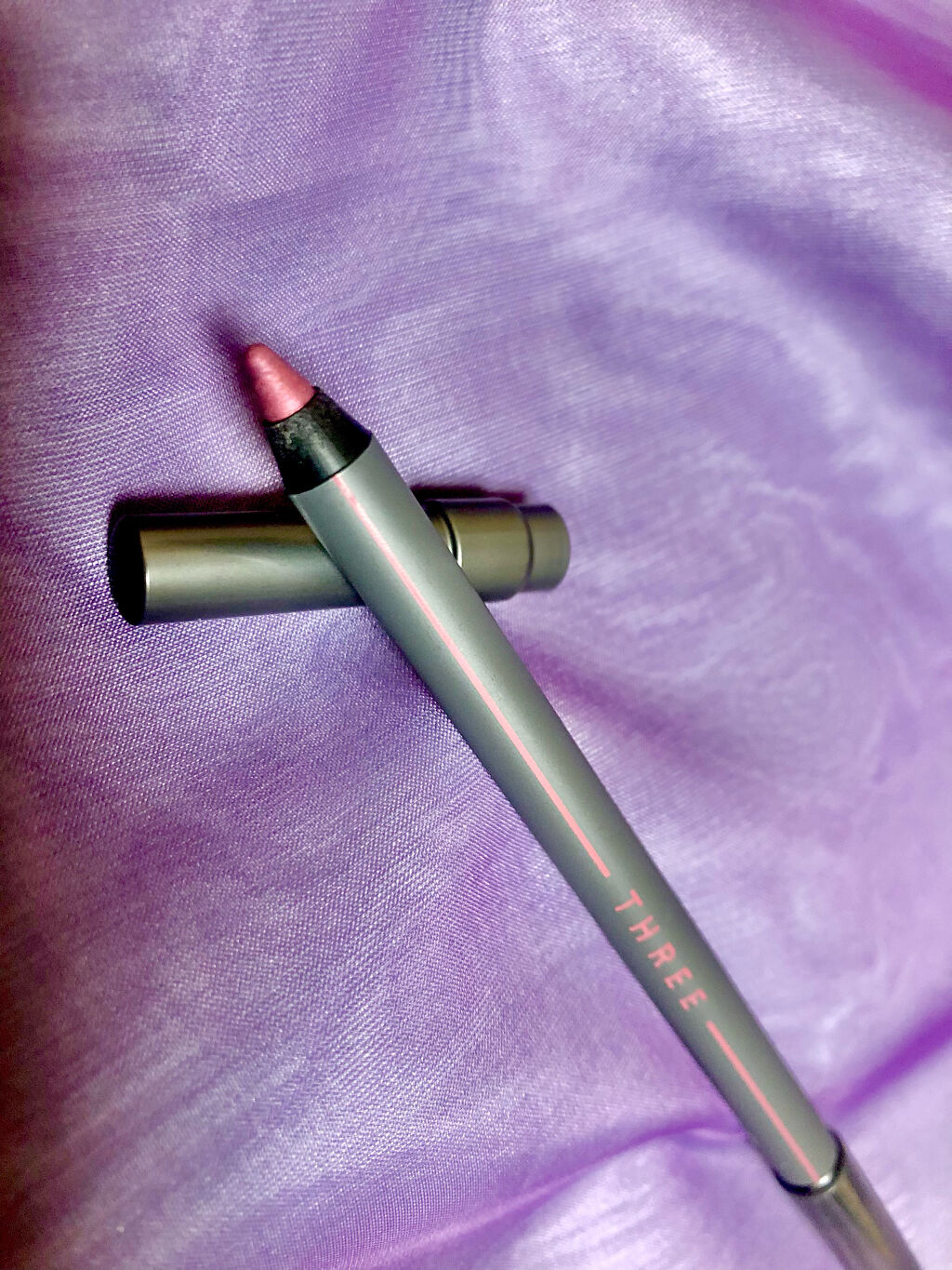 メズモライジング パフォーマンスアイライナーペンシル/THREE/ペンシルアイライナーを使ったクチコミ（2枚目）