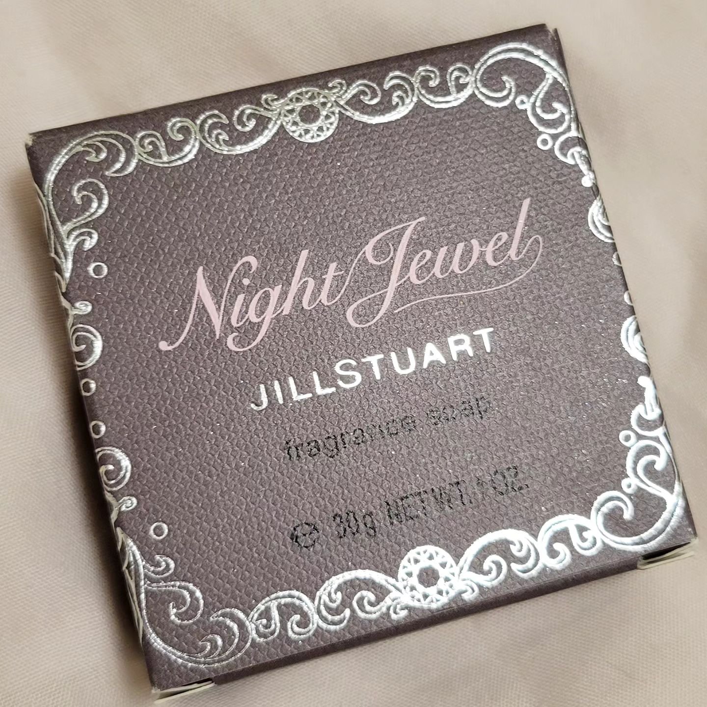 JILL STUART フレグランスソープのクチコミ「【甘くて色気のある香り🌹✨】
ジルシチュアート
ナイトジュエル フレグランスソープ

なんとな.....」（2枚目）