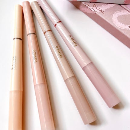 ニューデップスデュアルカラースティック/hince/スティックアイシャドウを使ったクチコミ(4枚目)