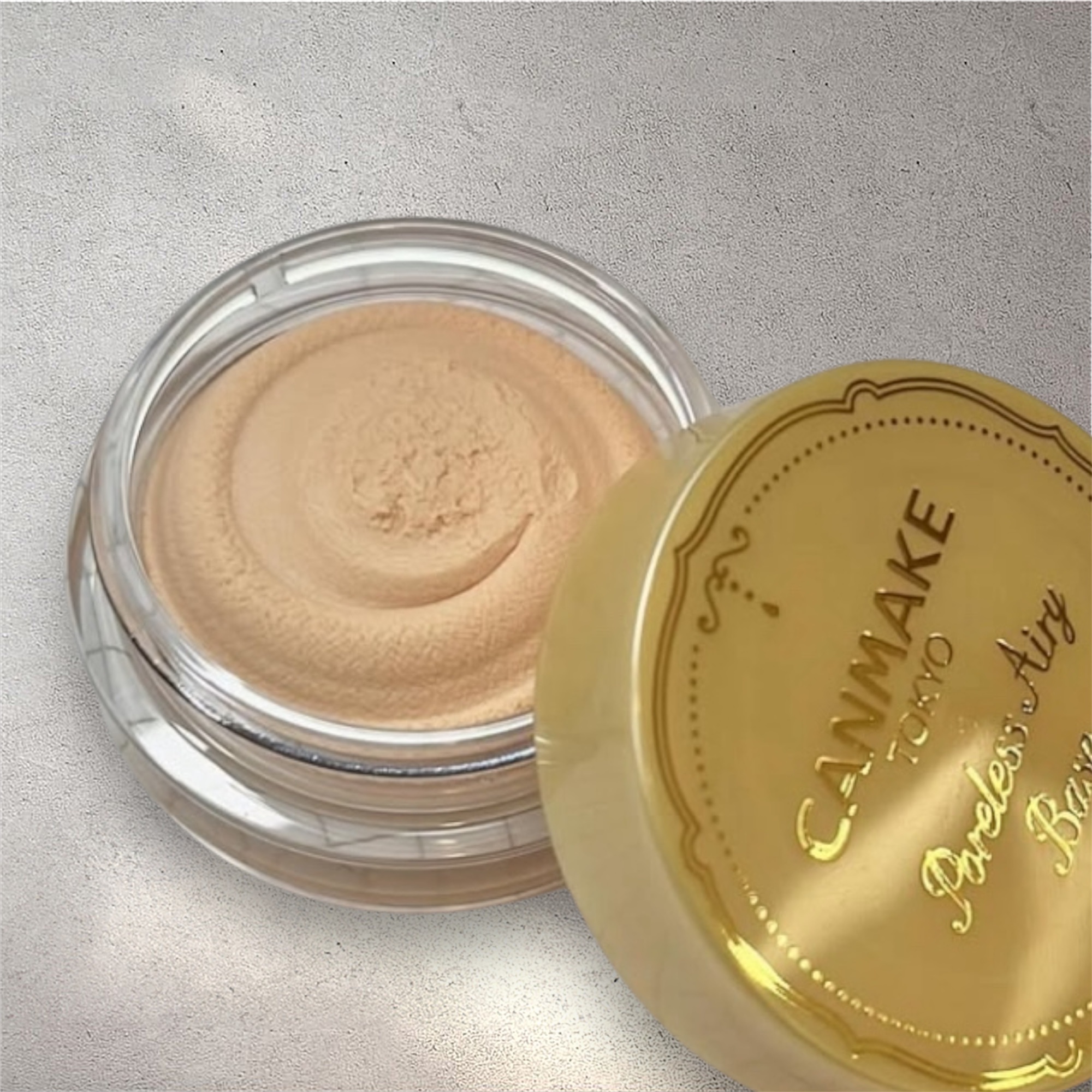 ポアレスエアリーベース 02 ナチュラルベージュ/キャンメイク/化粧下地を使ったクチコミ（2枚目）