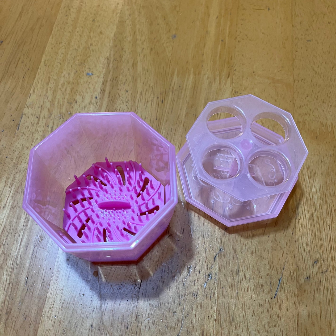 メイクブラシ専用クリーナー/DAISO/その他化粧小物を使ったクチコミ(2枚目)