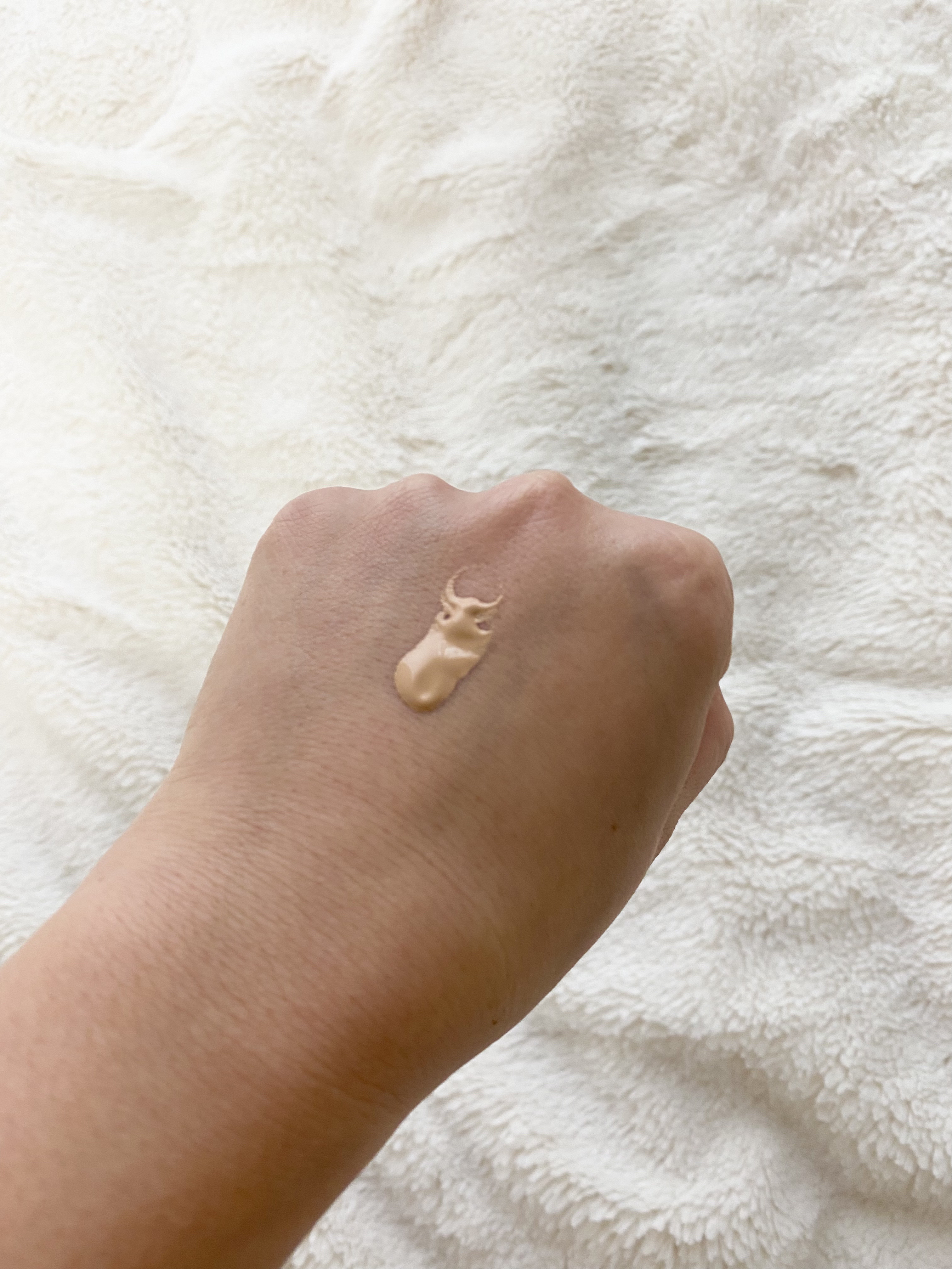 クラリティフロウリクイド OC02/LUNASOL/リキッドファンデーションを使ったクチコミ（2枚目）