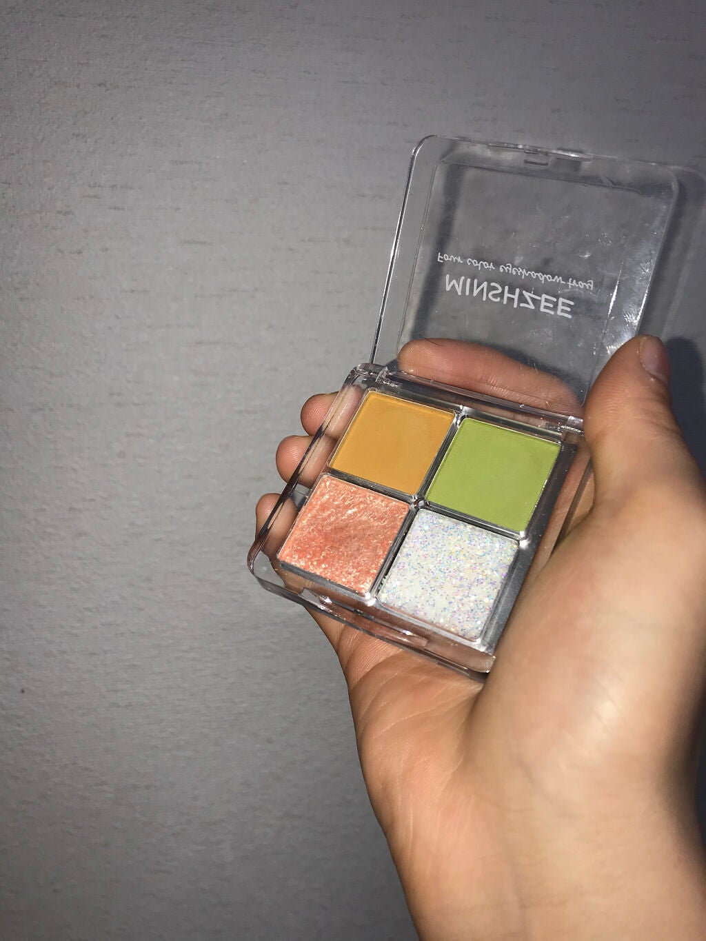 クリアボックス4色アイシャドウパレット/MINSHZEE/アイシャドウパレットを使ったクチコミ(2枚目)