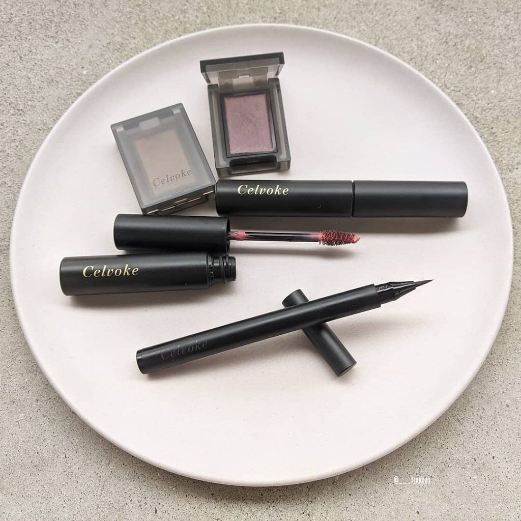 セルヴォーク インディケイトアイブロウマスカラ C 〈C〉EX01 グァバ ＜限定色＞/Celvoke/眉マスカラを使ったクチコミ（1枚目）