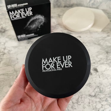 MAKE UP FOR EVER HD スキン セッティングパウダーのクチコミ「メイクアップフォーエバーから商品提供を頂きました。

新発売✨テカリ・毛穴レスなマット肌キープ.....」（2枚目）