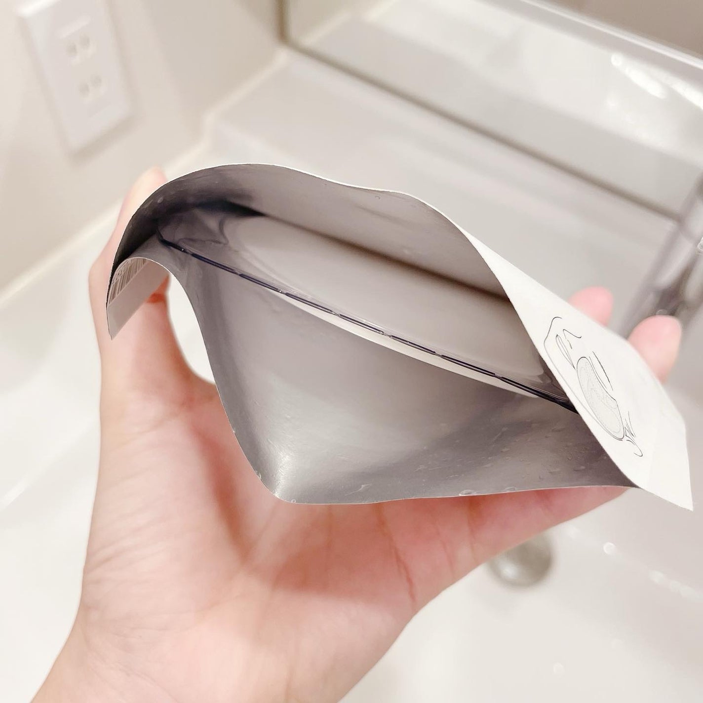 カーム ムーブメンツ アイアンドチーク マスク/SUPEREGG /シートマスク・パックを使ったクチコミ(4枚目)