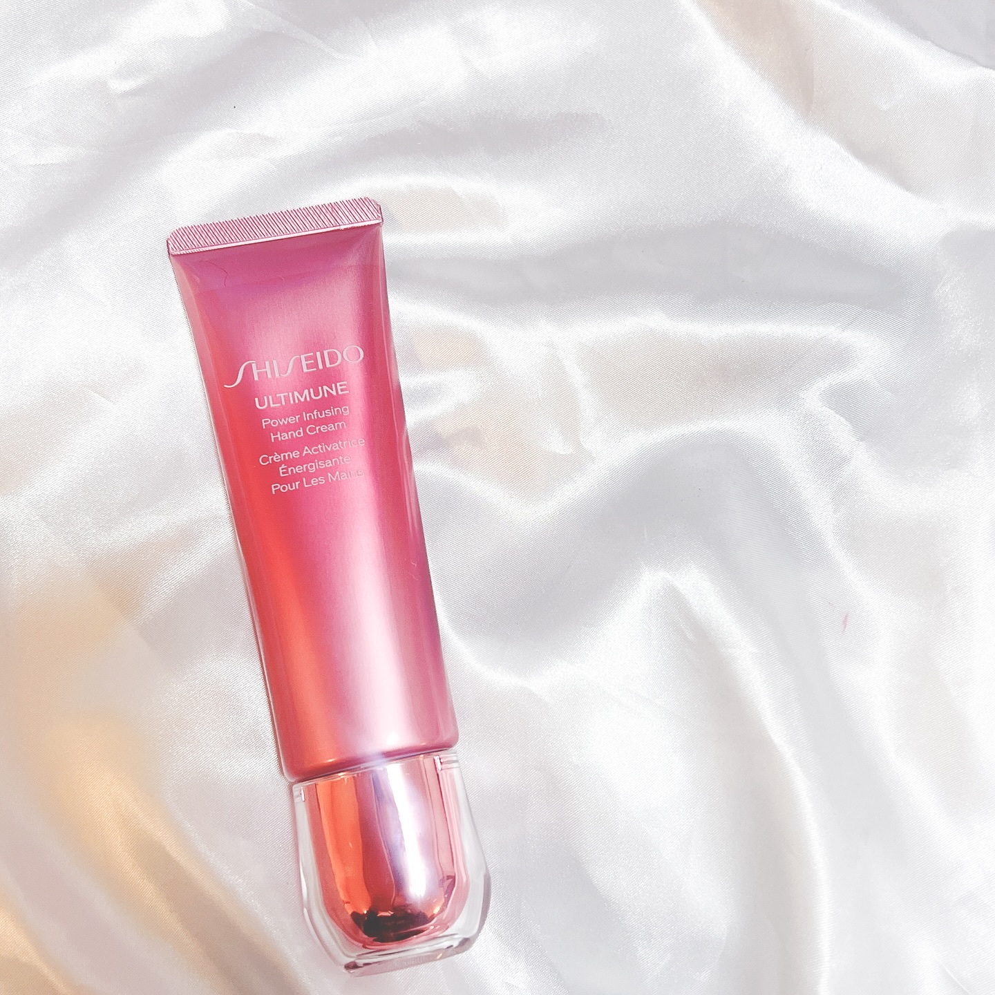 最近の購入品①
アルティミューンのハンドクリーム
口コミよさげだったので買ってみたけど普通かな〜ベタつかないのは間違いない！でもうるおいもうちょいほしいな。
あと香りが結構きつめでちょっと車の芳香剤っぽい匂いを感じとってしまいあんまり好きで