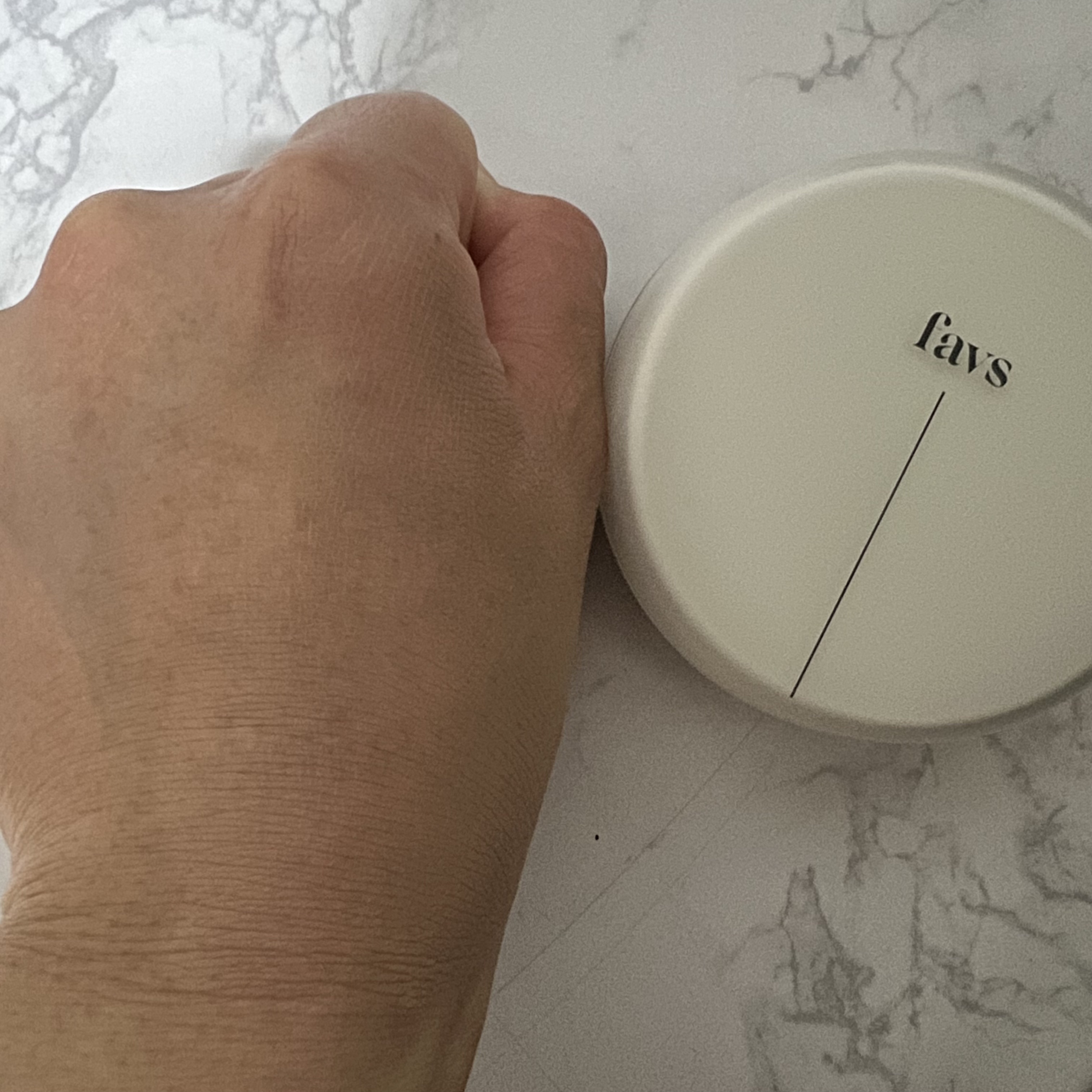 カーミンググロウアップクッションファンデーション/favs/リキッドファンデーションを使ったクチコミ（3枚目）