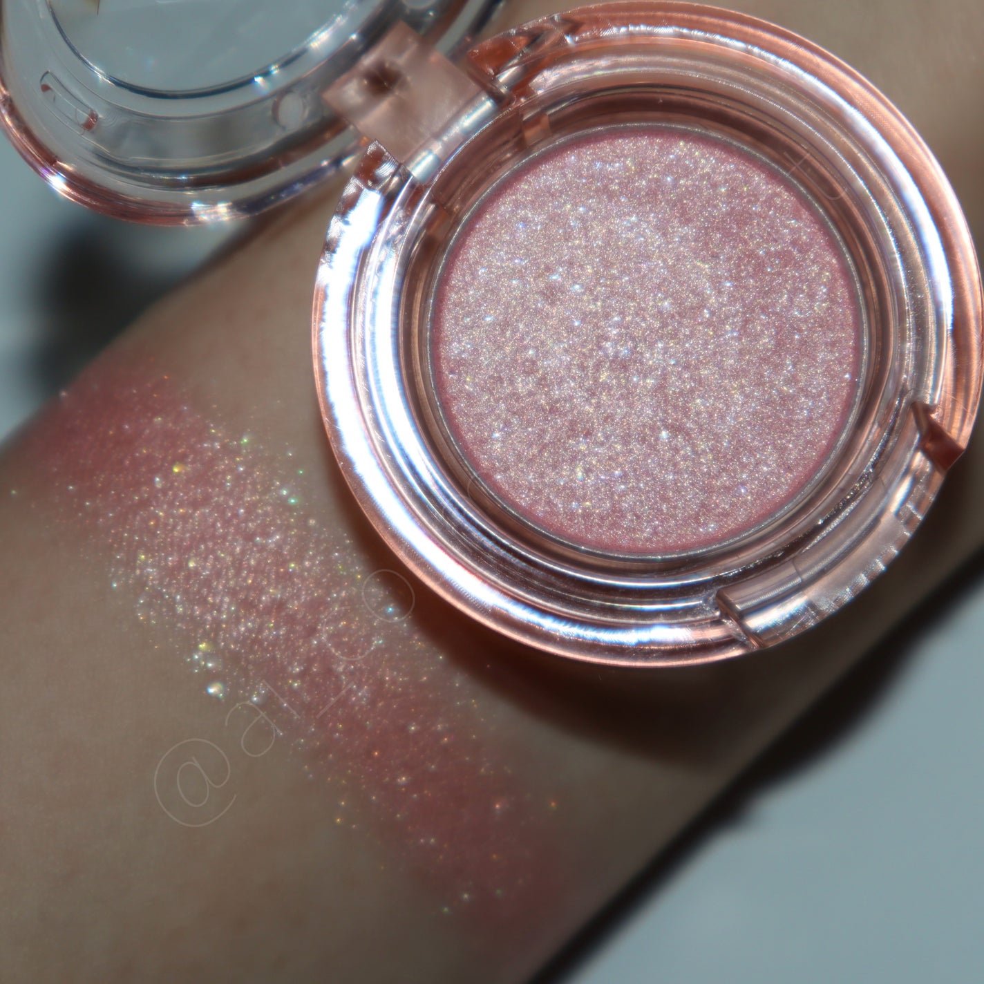 ルックアット マイアイズ  ジェムストーン/ETUDE/単色アイシャドウを使ったクチコミ(4枚目)