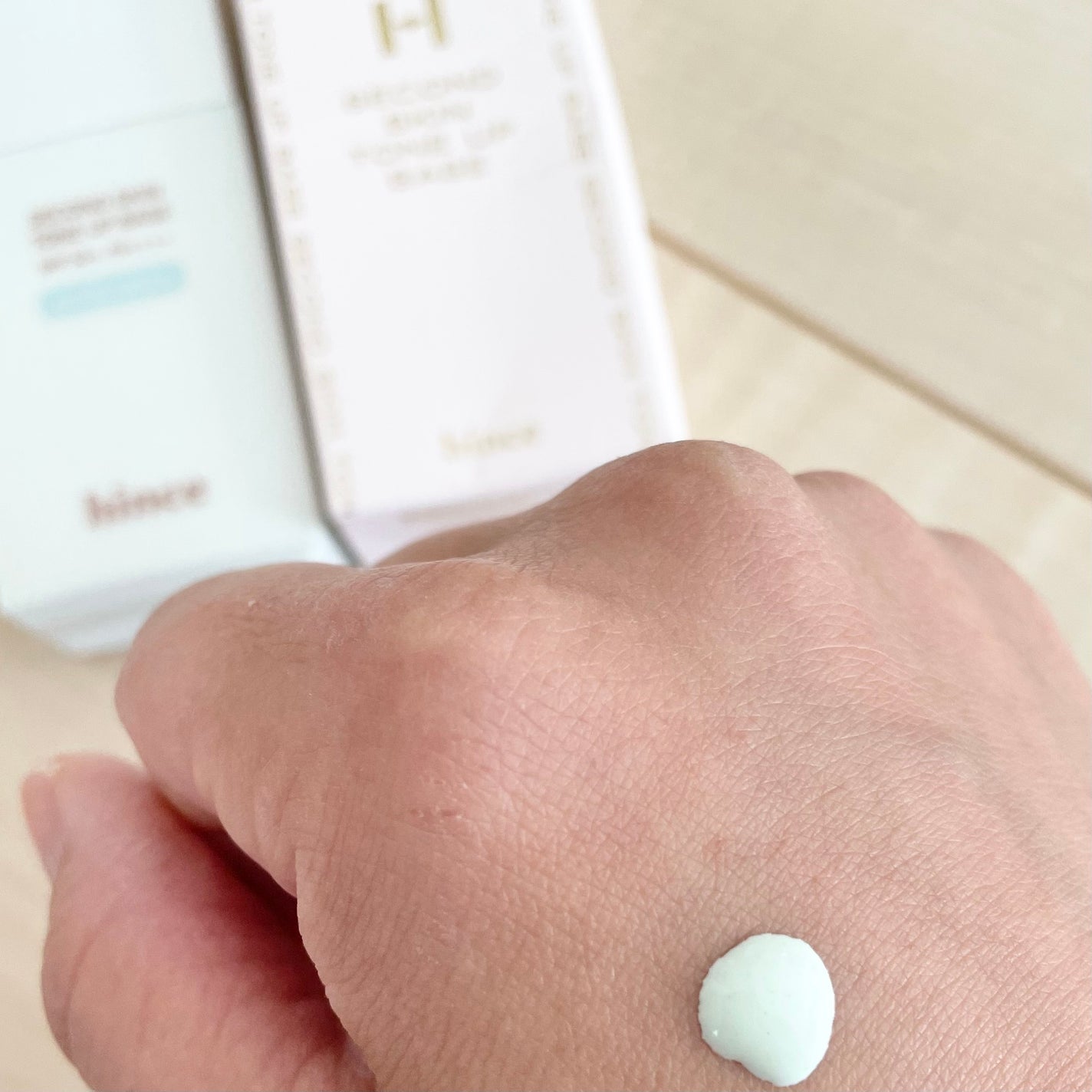 セカンドスキントーンアップベース/hince/化粧下地を使ったクチコミ(4枚目)