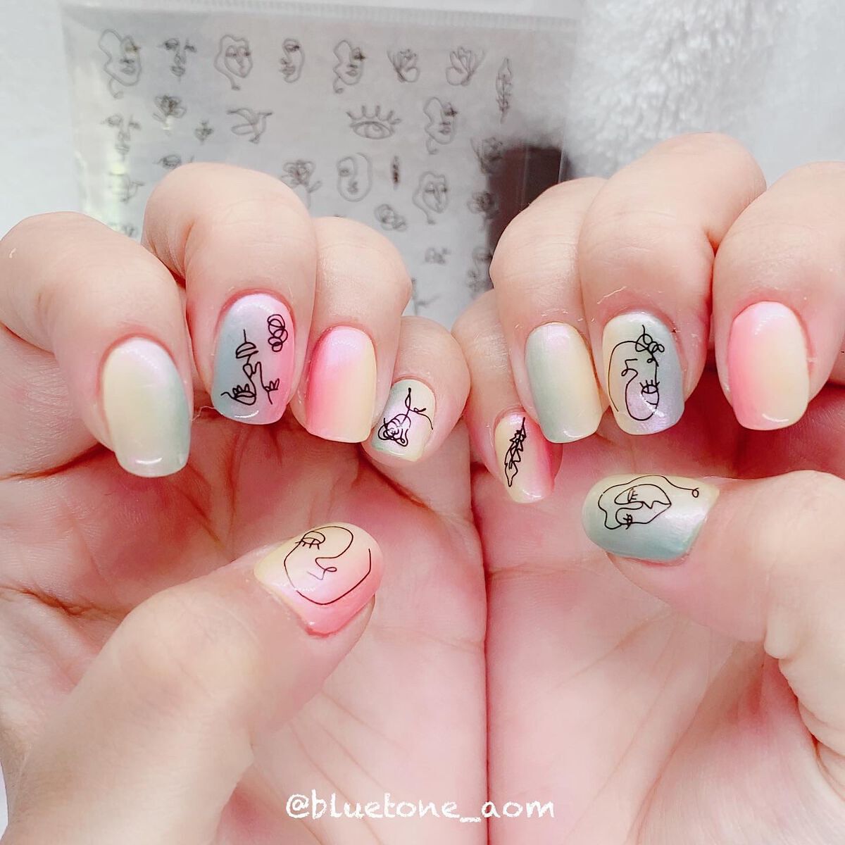 セミキュアジェルネイル（ハンド） ND-211 N Pastel (Marble cake collection)/ohora/ネイルシールを使ったクチコミ（1枚目）