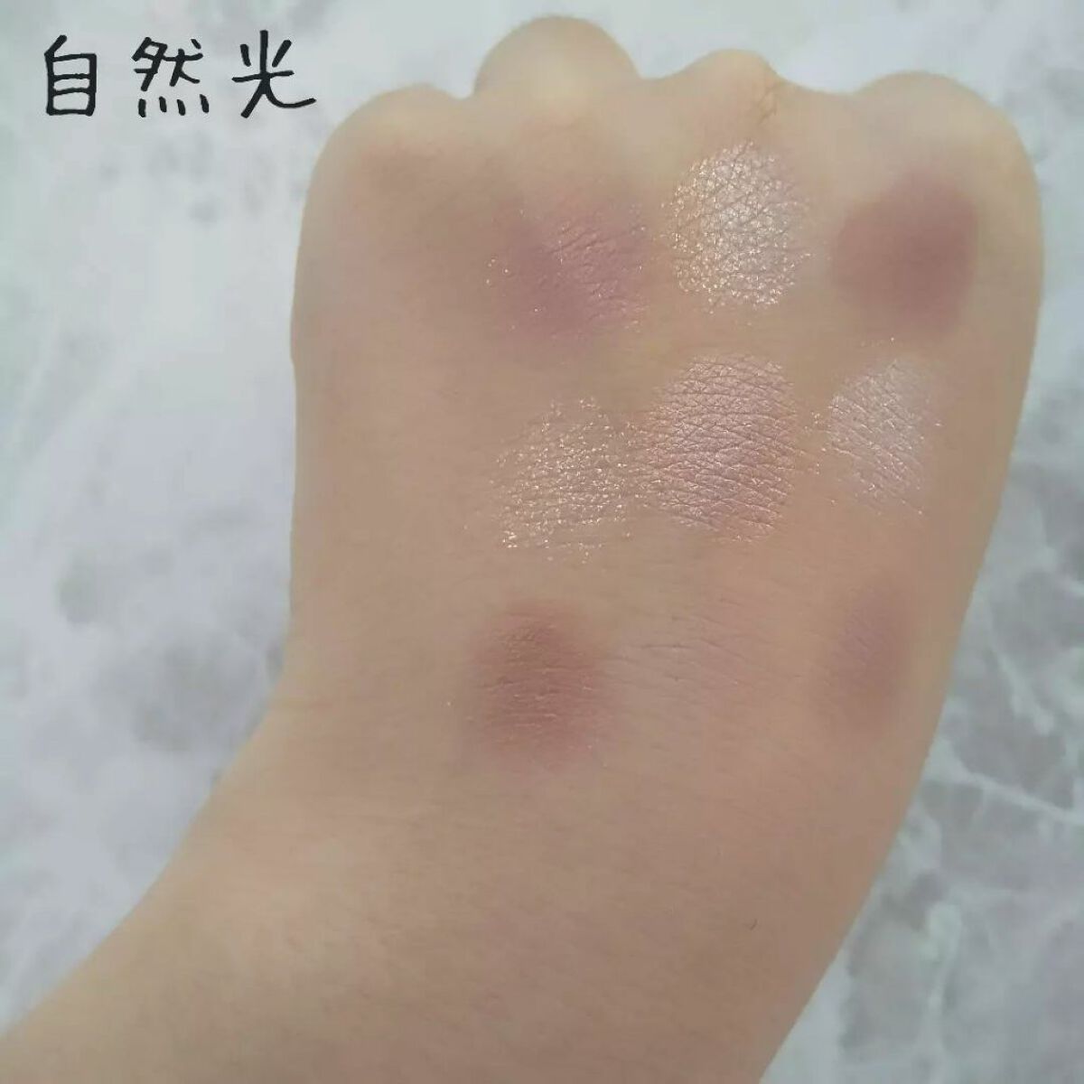 メガネ女子@受験で放置中 on LIPS 「キレイ&コーの新作、2番のメタリックモーヴですオレンジコーラル..」(3枚目)