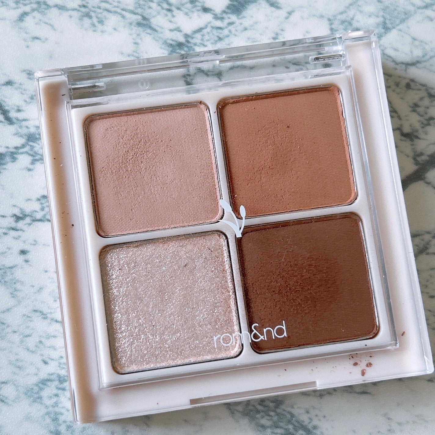 ベターザンアイズ 韓服エディション/rom&nd/アイシャドウパレットを使ったクチコミ(2枚目)