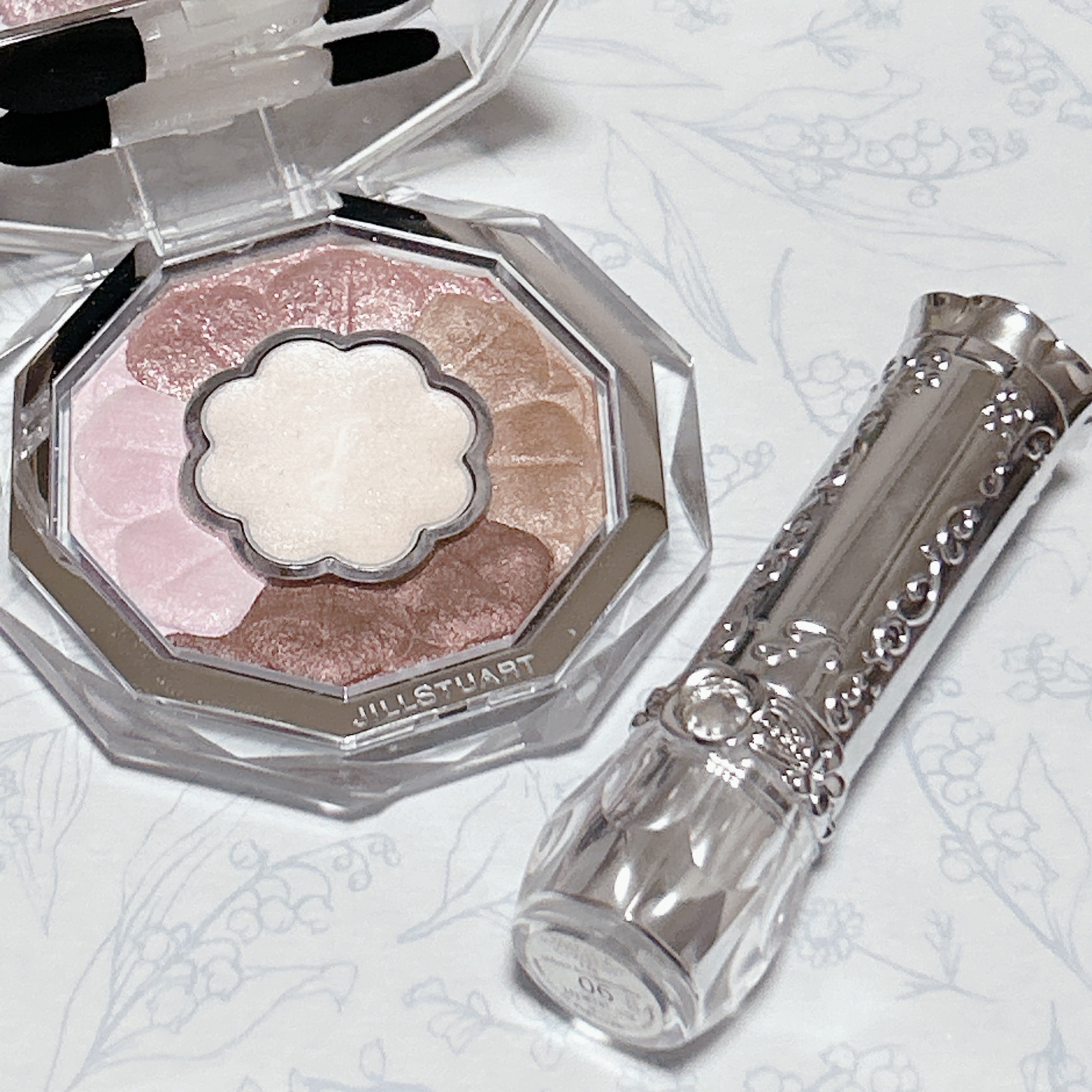 ジルスチュアート　リップブロッサム グロウ 06 urban bougainvillea/JILL STUART/口紅を使ったクチコミ（1枚目）