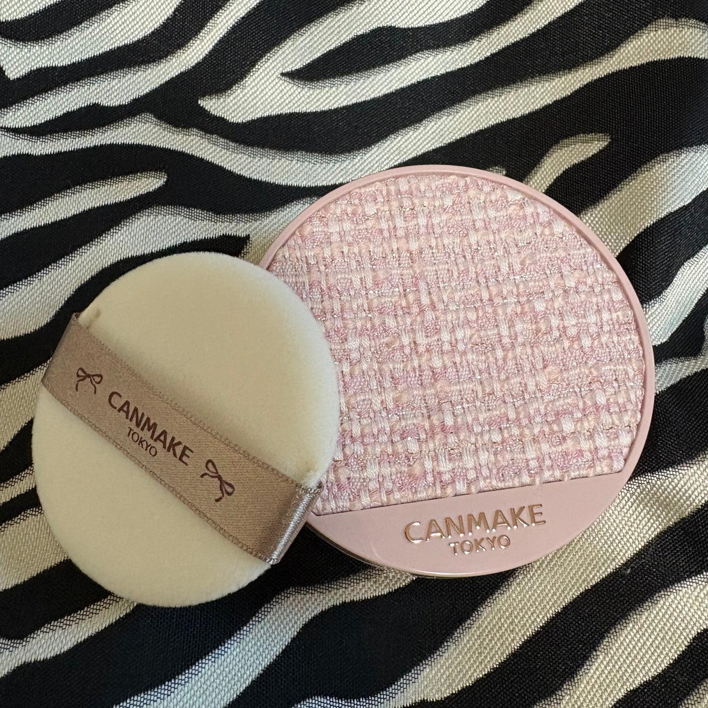 マシュマロフィニッシュパウダー ~Abloom~/キャンメイク/プレストパウダーを使ったクチコミ(1枚目)