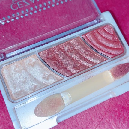 トーンアップアイシャドウ/CEZANNE/アイシャドウパレットを使ったクチコミ(2枚目)