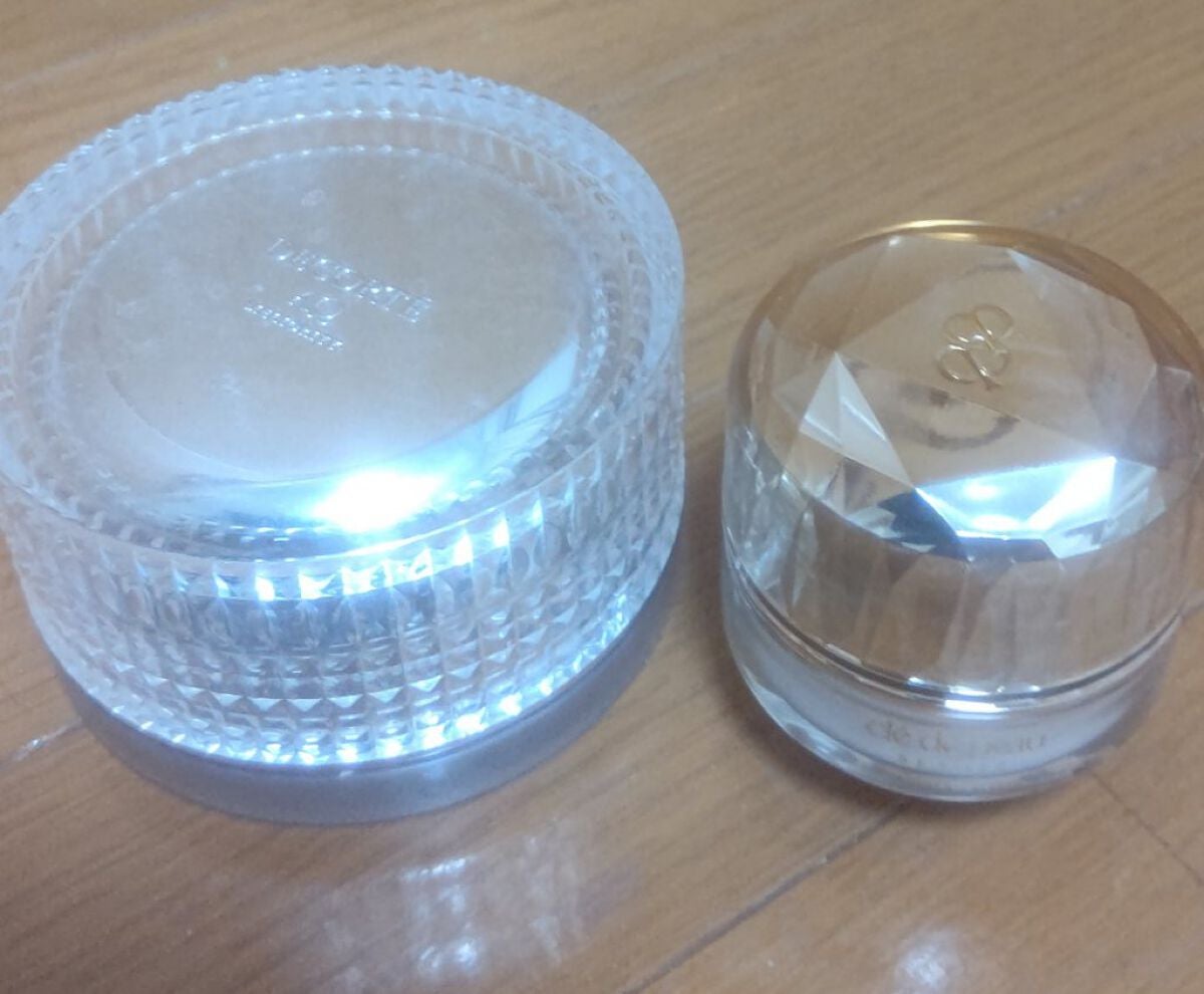 ル・フォンドゥタンn/クレ・ド・ポー ボーテ/クリーム・エマルジョンファンデーションを使ったクチコミ(3枚目)