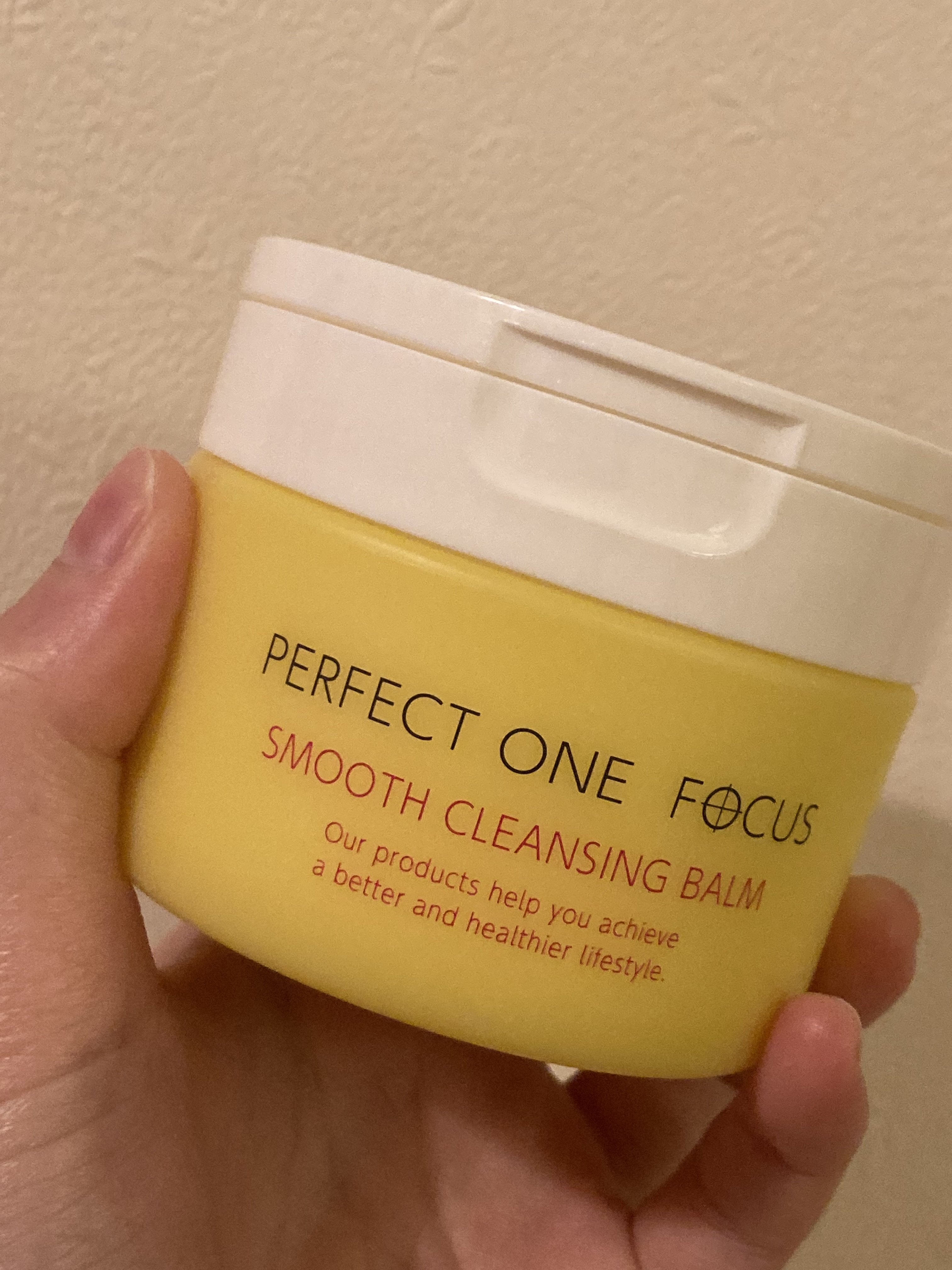 PERFECT ONE  FOCUSスムースクレンジングバーム75g

するんと落ちPERFECT ONE  FOCUSスムースクレンジングバーム

優しいテクスチャーにやわらかバーム

使用後しっとりで潤ってる感じが好きでリピート

#ゆ