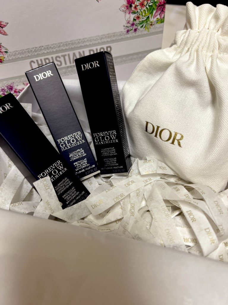 ディオールスキン フォーエヴァー グロウ マキシマイザー/Dior/ハイライトを使ったクチコミ（2枚目）