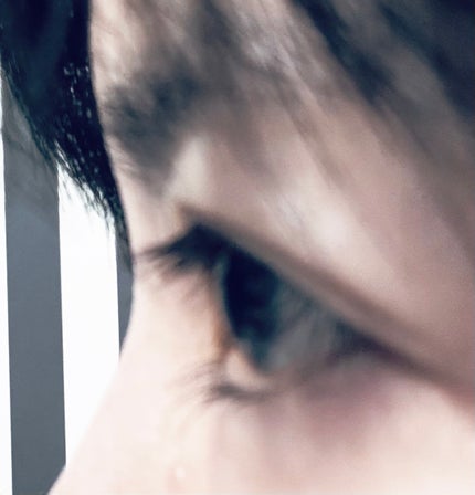 群青 on LIPS 「アイメイクが難しいと思う私の目の特徴。すっぴん目元の画像注意。..」(4枚目)