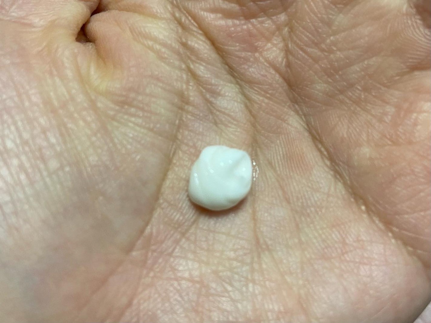 ディス モーメント ハンドケア/SUPEREGG /ハンドクリームを使ったクチコミ(5枚目)