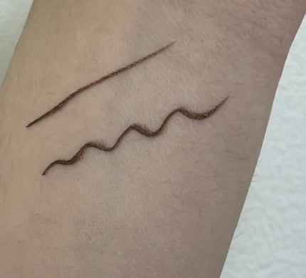 「密着アイライナー」ショート筆リキッド/デジャヴュ/リキッドアイライナーを使ったクチコミ(3枚目)