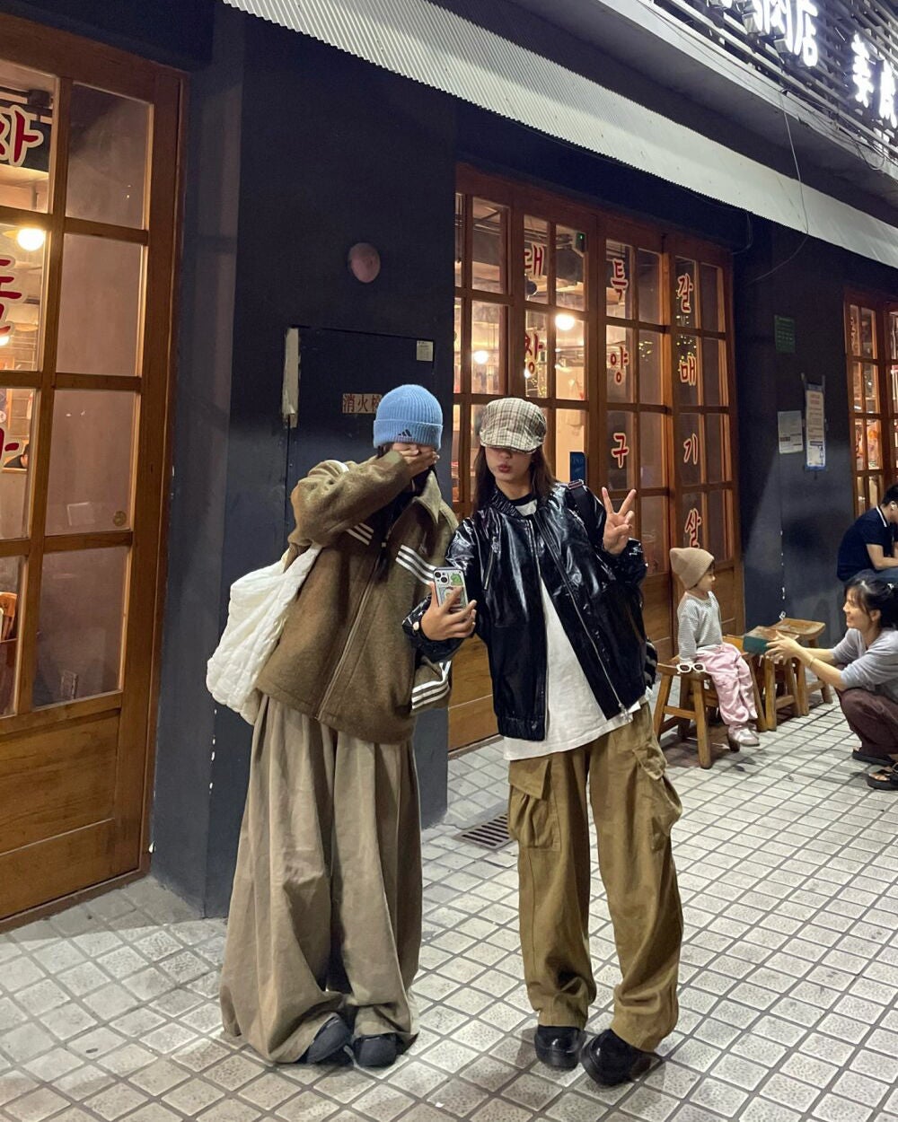 ひとみ on LIPS 「良い友達に会えて嬉しいよ#コーデ#ファッション#レディースファ..」(2枚目)