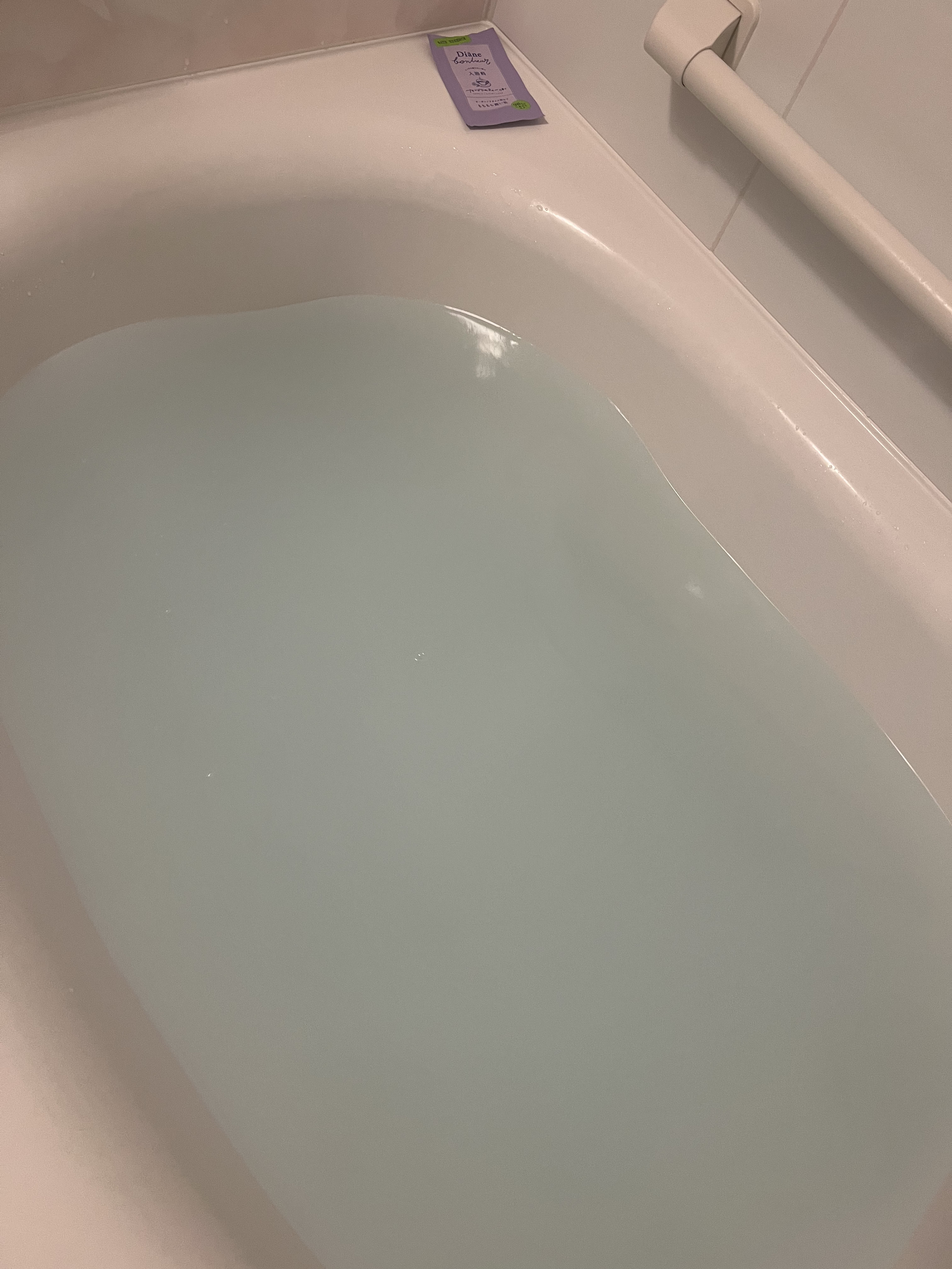 ボヌール バスエッセンス ナイトドリームティーの香り/ダイアン/保湿系入浴剤を使ったクチコミ（3枚目）