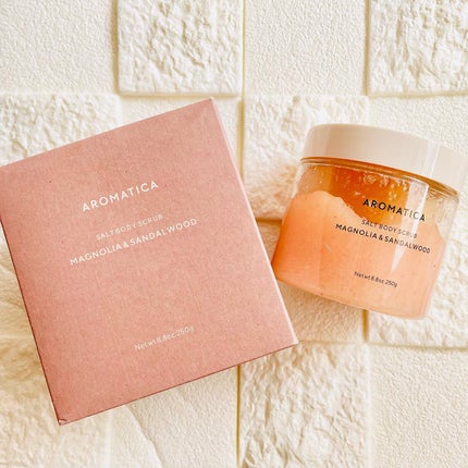 ソルトボディスクラブマグノリア&サンダルウッド/AROMATICA/ボディスクラブを使ったクチコミ(5枚目)