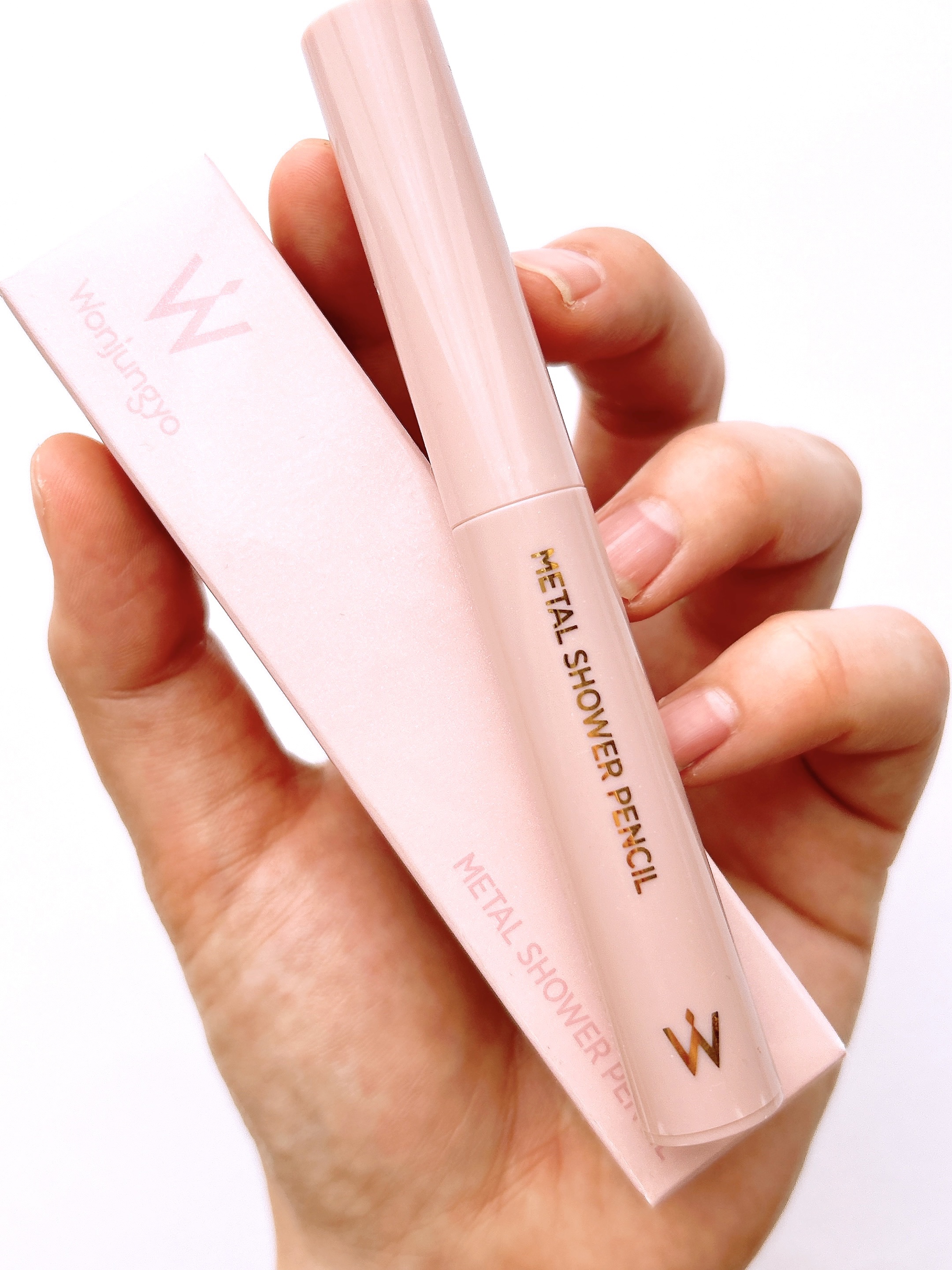 ウォンジョンヨ　メタルシャワーペンシル 04 リコッタピーチ/Wonjungyo/スティックアイシャドウを使ったクチコミ（2枚目）