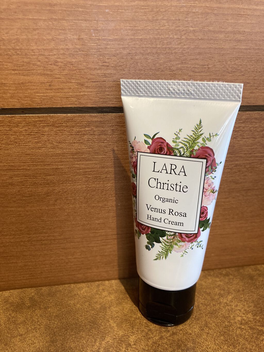 ハンドクリーム ヴィーナスローザ/LARA Christie/ハンドクリームを使ったクチコミ（1枚目）