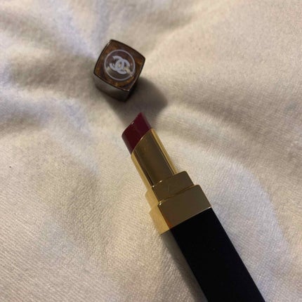CHANEL ルージュ ココ フラッシュのクチコミ「とりあえず迷ったらコレ!
シャネル ルージュココフラッシュ 96
色味はうっすらプラム!.....」(2枚目)