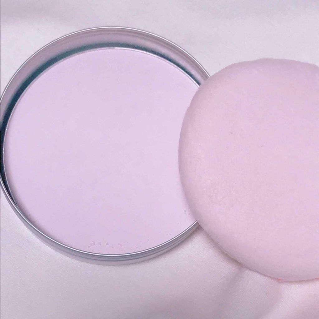 すっぴんパウダー チェリーブロッサムの香り/クラブ/プレストパウダーを使ったクチコミ（2枚目）