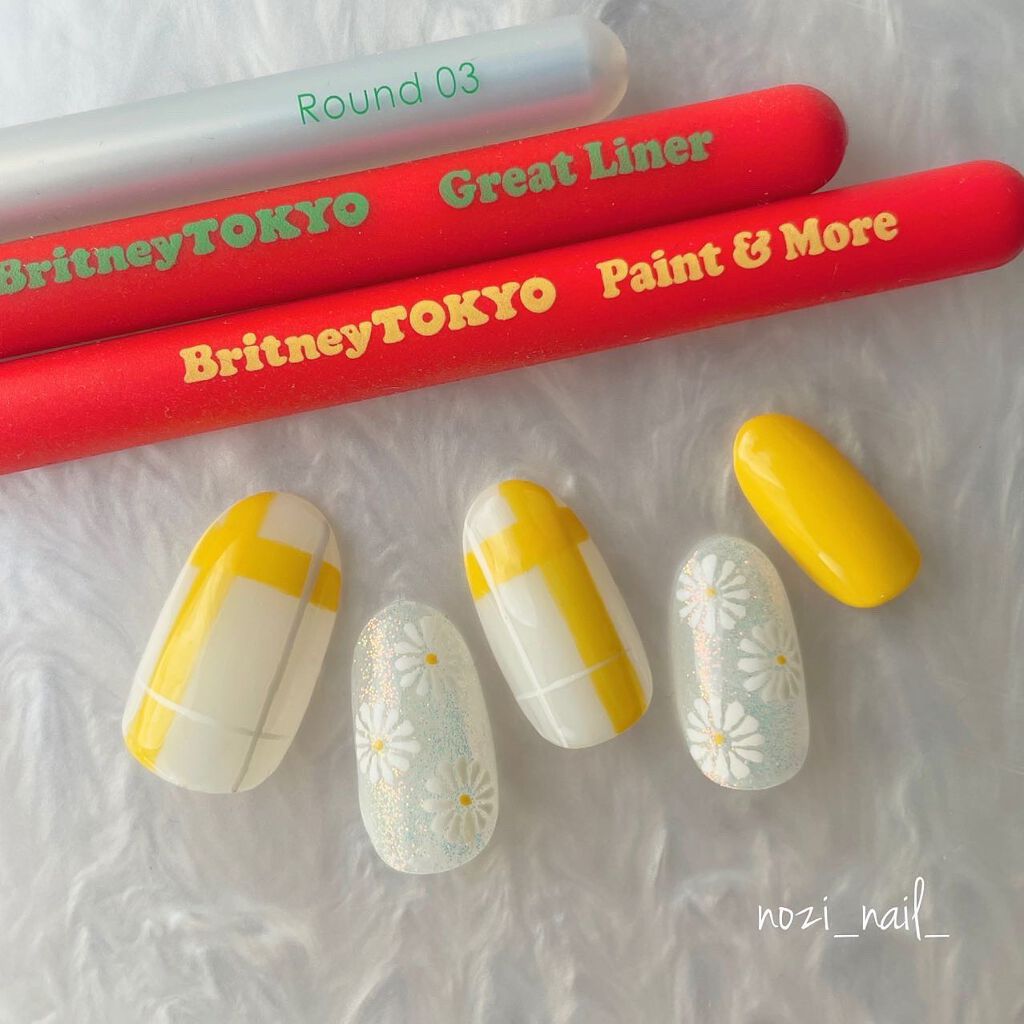 nozi𓆉𓂃 𓈒𓏸◌ on LIPS 「春夏ジェルネイルデザイン🌼
コンセレクト様から
ご提供いただ..」(1枚目)