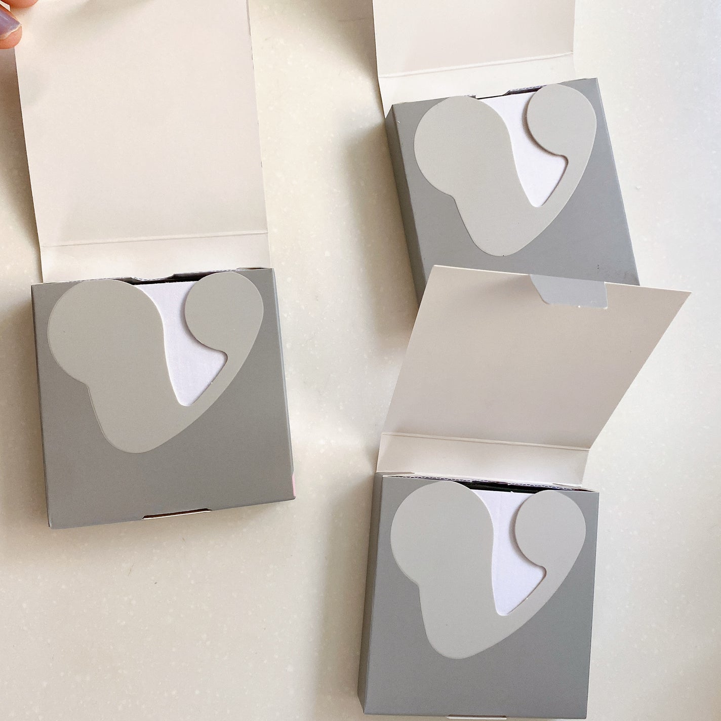 スカーレットハートシリーズ4色アイシャドウ/VEECCI/アイシャドウパレットを使ったクチコミ(7枚目)