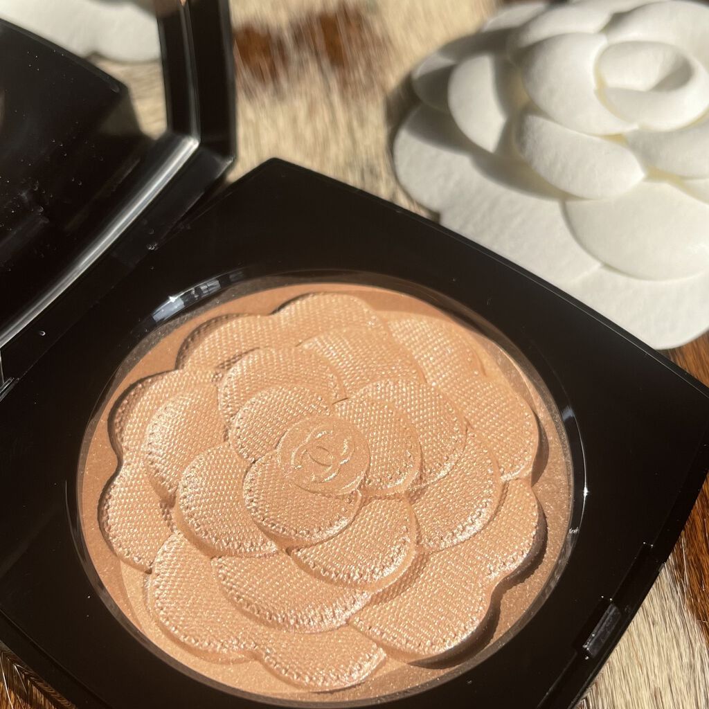 レーヴ ドゥ カメリア /CHANEL/パウダーハイライトを使ったクチコミ（3枚目）