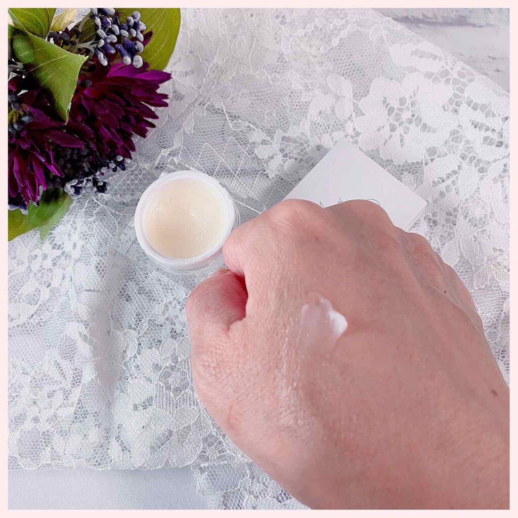 エッセンスハーブバームクリーム/MiMC/フェイスバームを使ったクチコミ(2枚目)