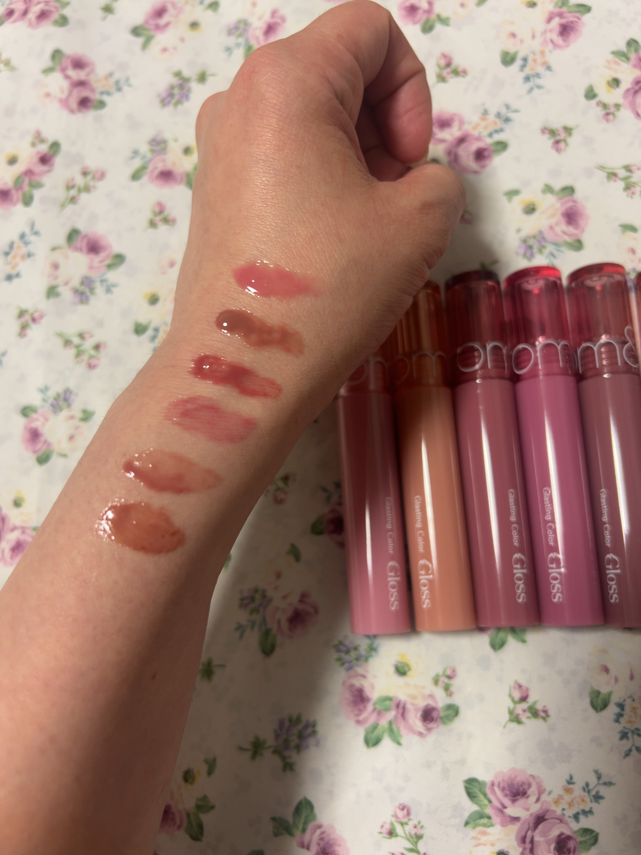 グラスティングカラーグロス/rom&nd/リップグロスを使ったクチコミ（2枚目）